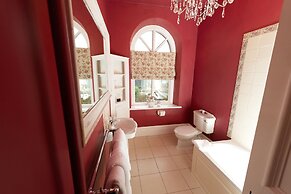 Glewstone Court Country House Hotel