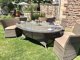 Glewstone Court Country House Hotel