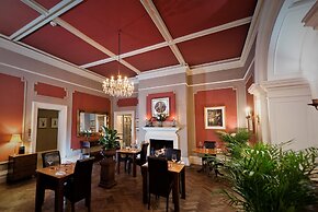 Glewstone Court Country House Hotel