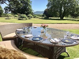 Glewstone Court Country House Hotel