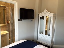 Glewstone Court Country House Hotel