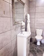 Glewstone Court Country House Hotel