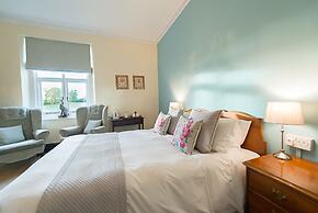 Glewstone Court Country House Hotel