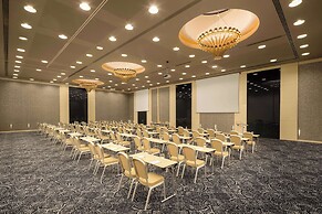 Golden Tulip Ana Dome