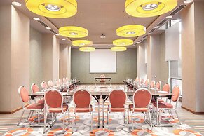 Golden Tulip Ana Dome