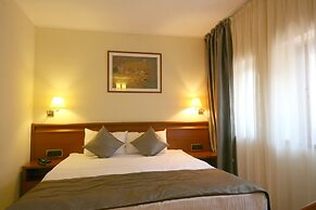 Hotel Savoy