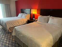Holiday Inn St. Louis Fairview Heights by IHG