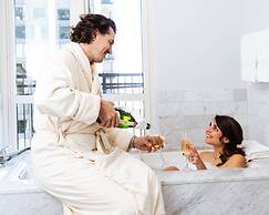 Waldorf Astoria Chicago