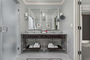 Waldorf Astoria Chicago