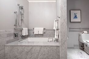 Waldorf Astoria Chicago