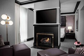 Waldorf Astoria Chicago