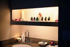 Waldorf Astoria Chicago