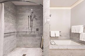 Waldorf Astoria Chicago