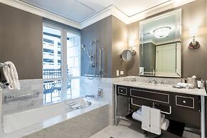 Waldorf Astoria Chicago