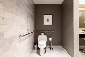 Waldorf Astoria Chicago