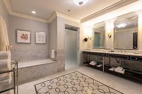 Waldorf Astoria Chicago