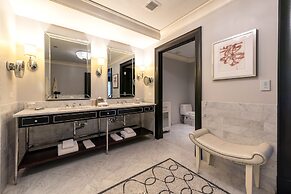 Waldorf Astoria Chicago