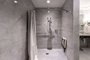 Waldorf Astoria Chicago