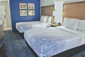 La Quinta Inn & Suites by Wyndham NE Long Beach/Cypress