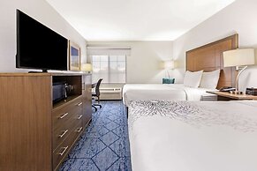 La Quinta Inn & Suites by Wyndham NE Long Beach/Cypress