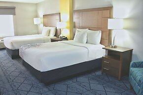 La Quinta Inn & Suites by Wyndham NE Long Beach/Cypress
