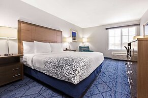 La Quinta Inn & Suites by Wyndham NE Long Beach/Cypress