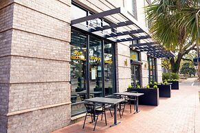 SpringHill Suites Savannah Downtown / Historic District