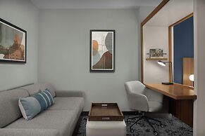 SpringHill Suites Savannah Downtown / Historic District