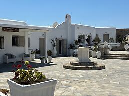 Eleni's Village Suites