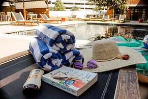 NYLO Las Colinas Hotel, Tapestry Collection by Hilton
