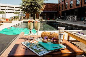 NYLO Las Colinas Hotel, Tapestry Collection by Hilton
