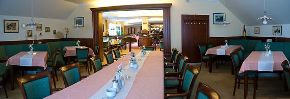 Hotel Komorni Hurka