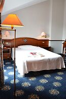 Hotel De la Ville