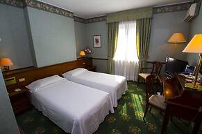 Hotel De la Ville