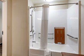 Comfort Inn & Suites Atoka-Millington