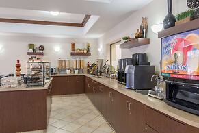 Ramada by Wyndham Wainwright