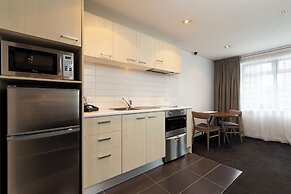 Nesuto Stadium Hotel and Apartments