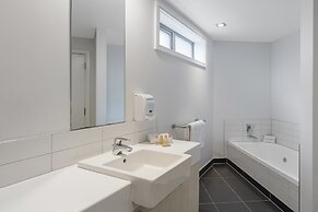 Nesuto Stadium Hotel and Apartments