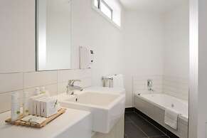 Nesuto Stadium Hotel and Apartments