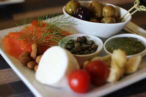 Nesuto Stadium Hotel and Apartments