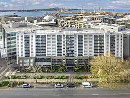 Oaks Auckland Hotel