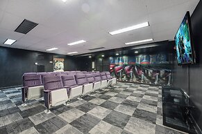 Residence & Conference Centre - Hamilton