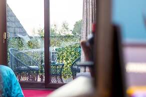 Cricklade House Hotel, Sure Hotel Collection by Best Western