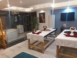 Anemon Grand Manisa Hotel