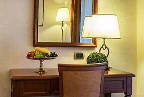 Lux Garden Hotel