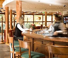 Lux Garden Hotel
