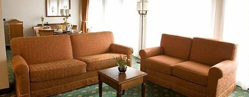 Lux Garden Hotel