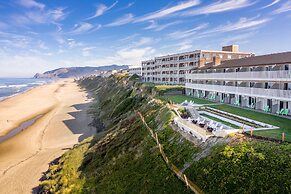 The Coho Oceanfront Lodge