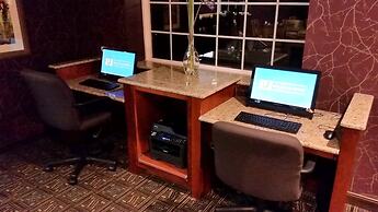 Wingate by Wyndham Elkins