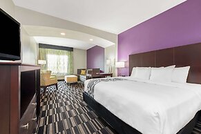 La Quinta Inn & Suites by Wyndham Bridge City
